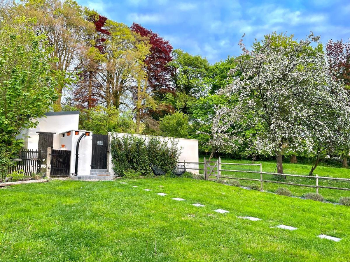 Domaine De La Course Bed & Breakfast Doudeauville Exterior photo